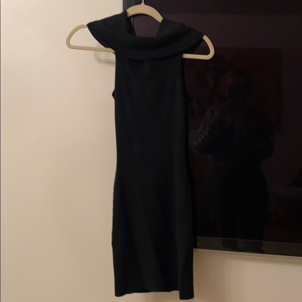 Dress - Picture 2 of 7